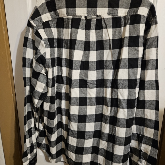 Lands' End Men's Traditional Fit Pattern Flannel Shirt Black/Ivory Buffalo Check - Picture 7 of 7